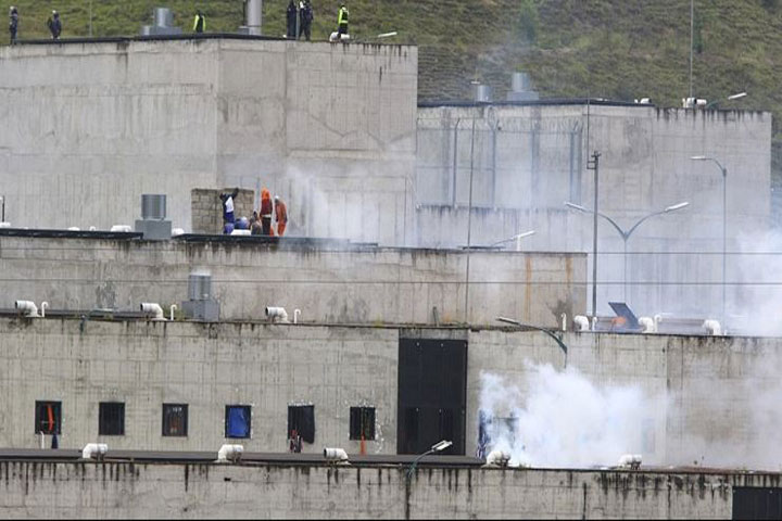 62 killed in prison riots in Ecuador