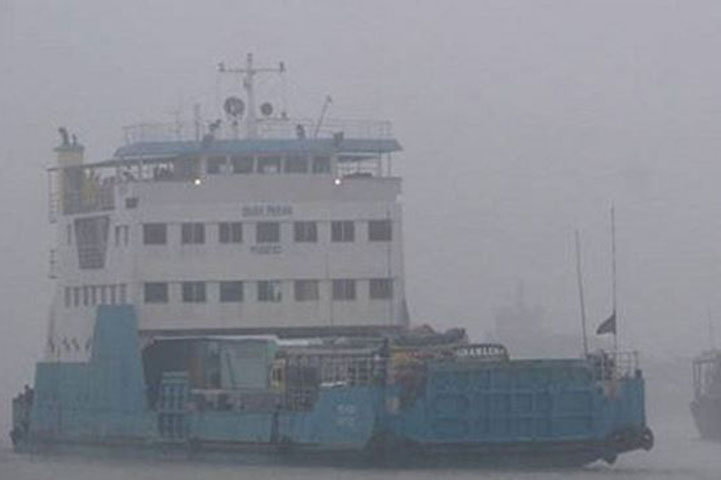 Ferry crossing on Shimulia-Banglabazar route is closed