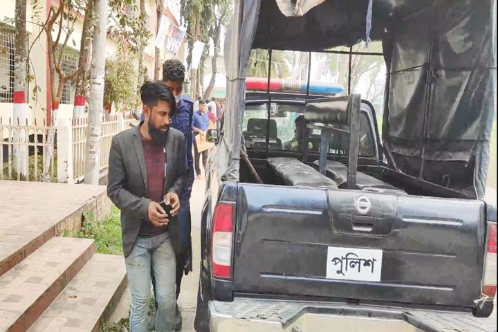College student molested in moving bus, arrested 2