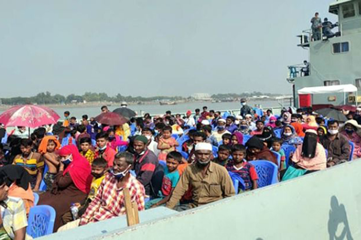 2200 Rohingyas in 6 ships en route to Bhasanchar