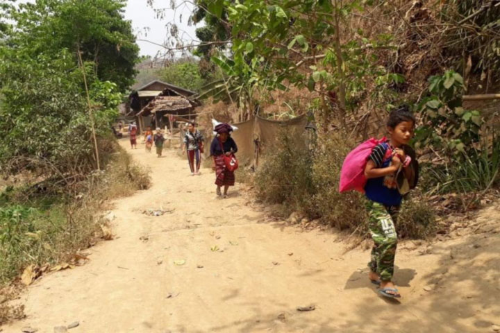 Thousands of Karen villagers flee as military continues airstrikes