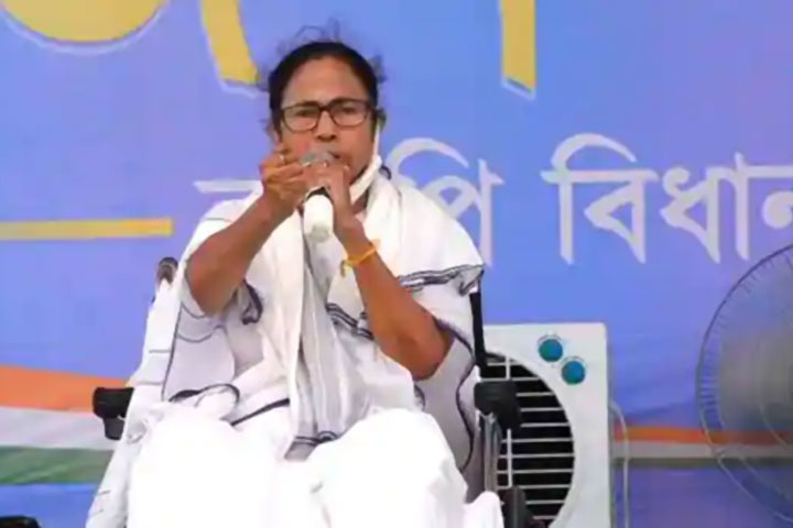 Mamata Banerjee slams Narendra Modi over Bangladesh tour, RTV