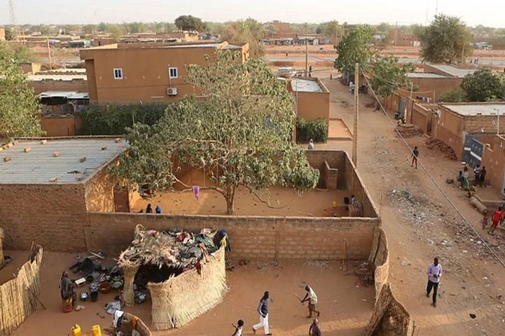 20 children killed in school blaze in Niger