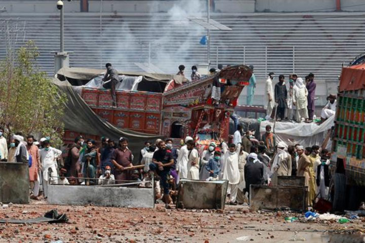 Clashes in Pakistan after TLP takes several police hostage