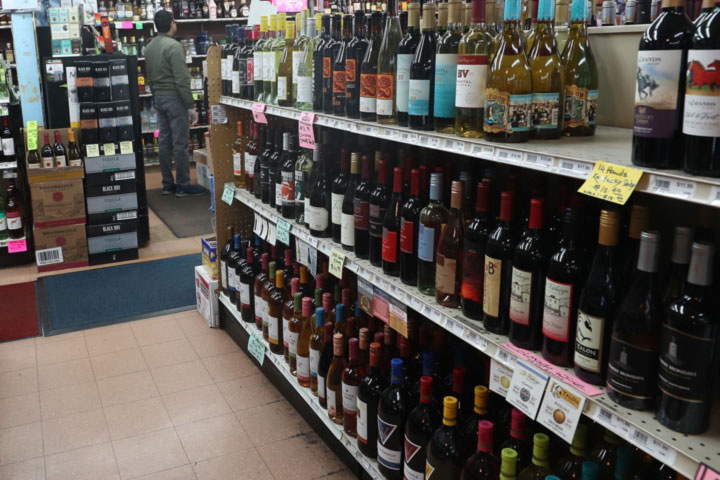 Turkey bans alcohol sales in stores during lockdown
