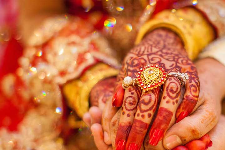New bride dies 6 hours after marriage, husband performs last rites in India