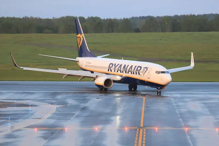 Belarus says received threat claiming to be from Hamas against Ryanair plane
