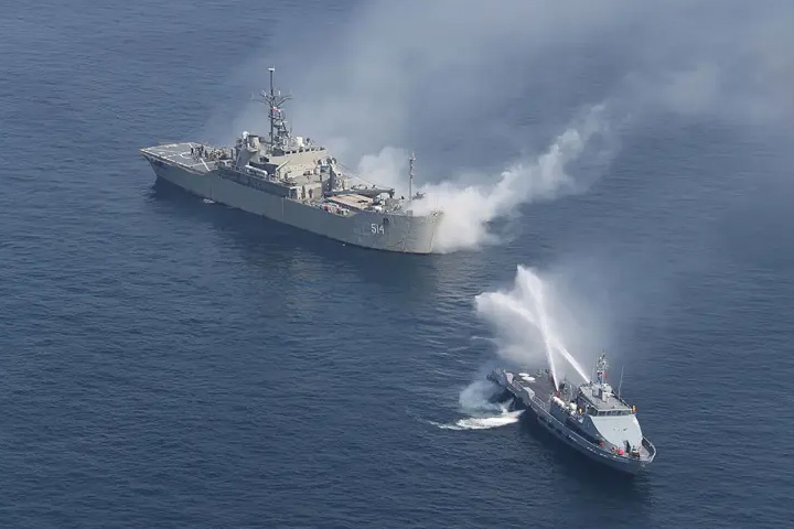 Two Iranian warship heading towards Venezuela