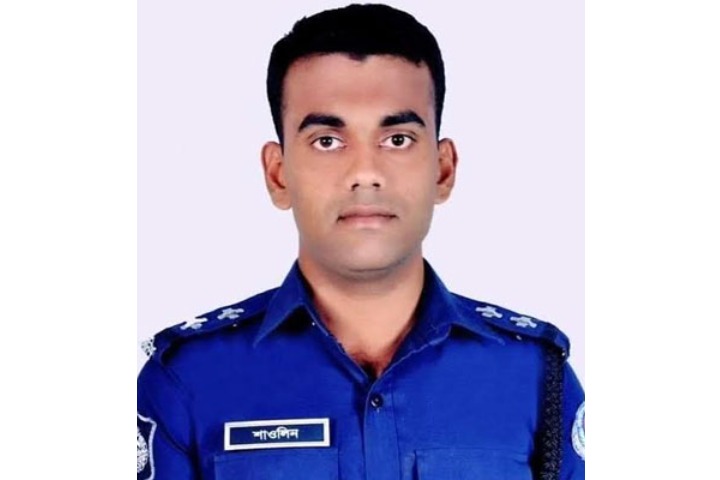 The tragic death of a police SI who fell into a river while boarding a launch at Sadarghat