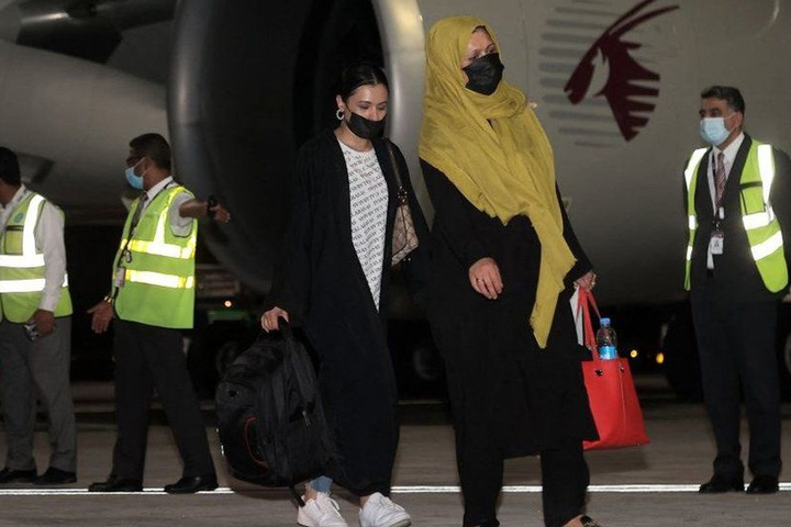 First foreigners fly out of Kabul since US pull-out