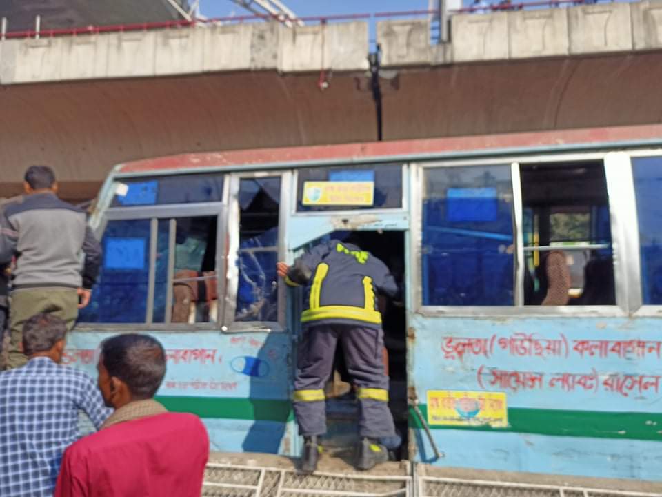 Two killed, three injured in Gulistan bus overturn