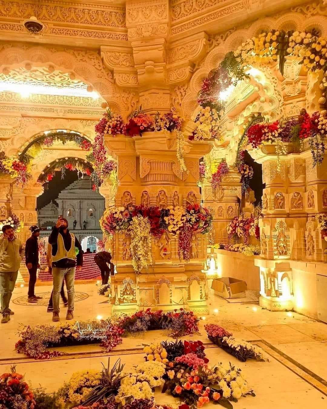 রাম মন্দিরের উদ্বোধন, ১০০ সিনেমার শুটিং বাতিল