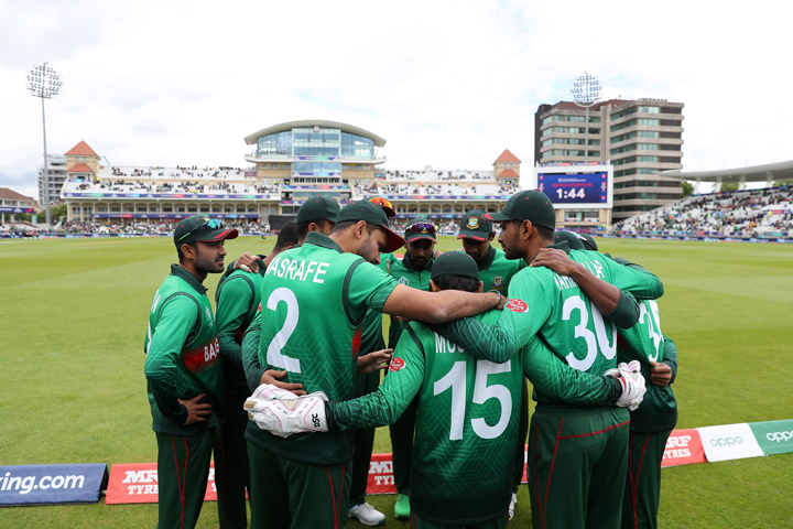 Bangladesh in fielding with two changes