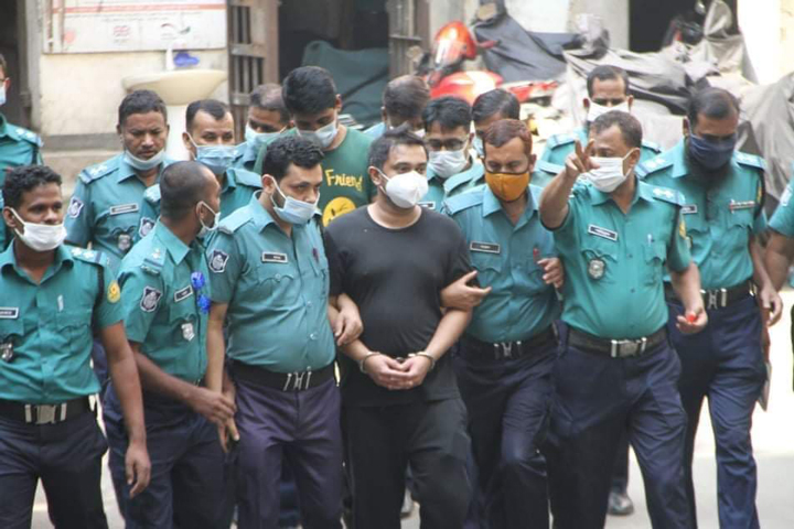 Assaulting Navy officer: Irfan, his bodyguard on 3-day remand