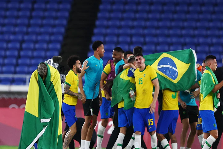 Malcom hits extra-time winner as Brazil retain Olympic crown