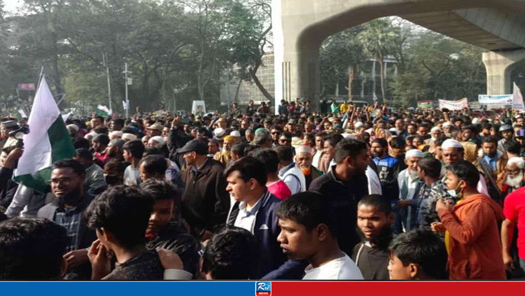Awami League men flood to join Suhrawardy Udyan rally