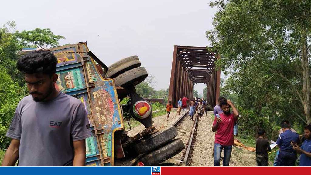 2 killed as train hits truck in Feni
