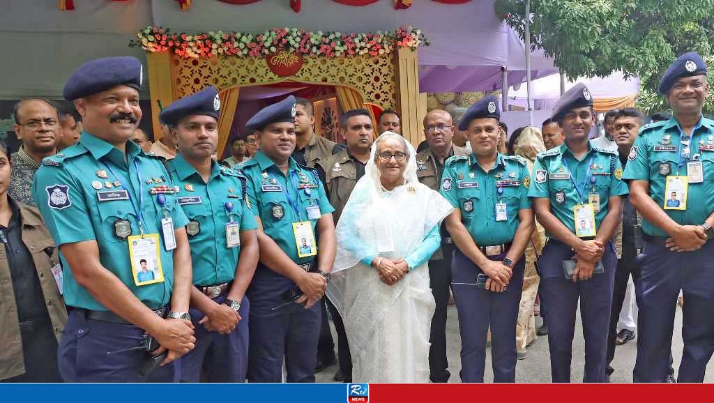 PM highly praised the traffic management of Tejgaon Division